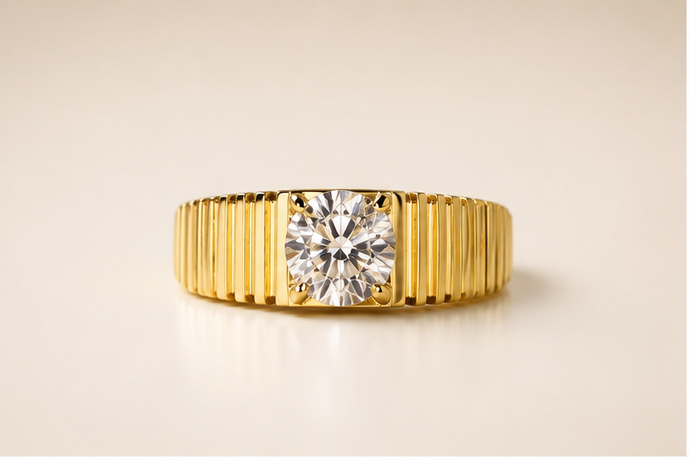 Front view of the CHANLO Signature Ring in yellow gold with a round brilliant diamond.